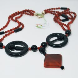 Collana Onice e Coralli